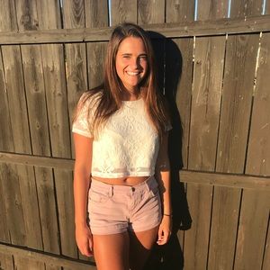 Meet your Posher, Chloe